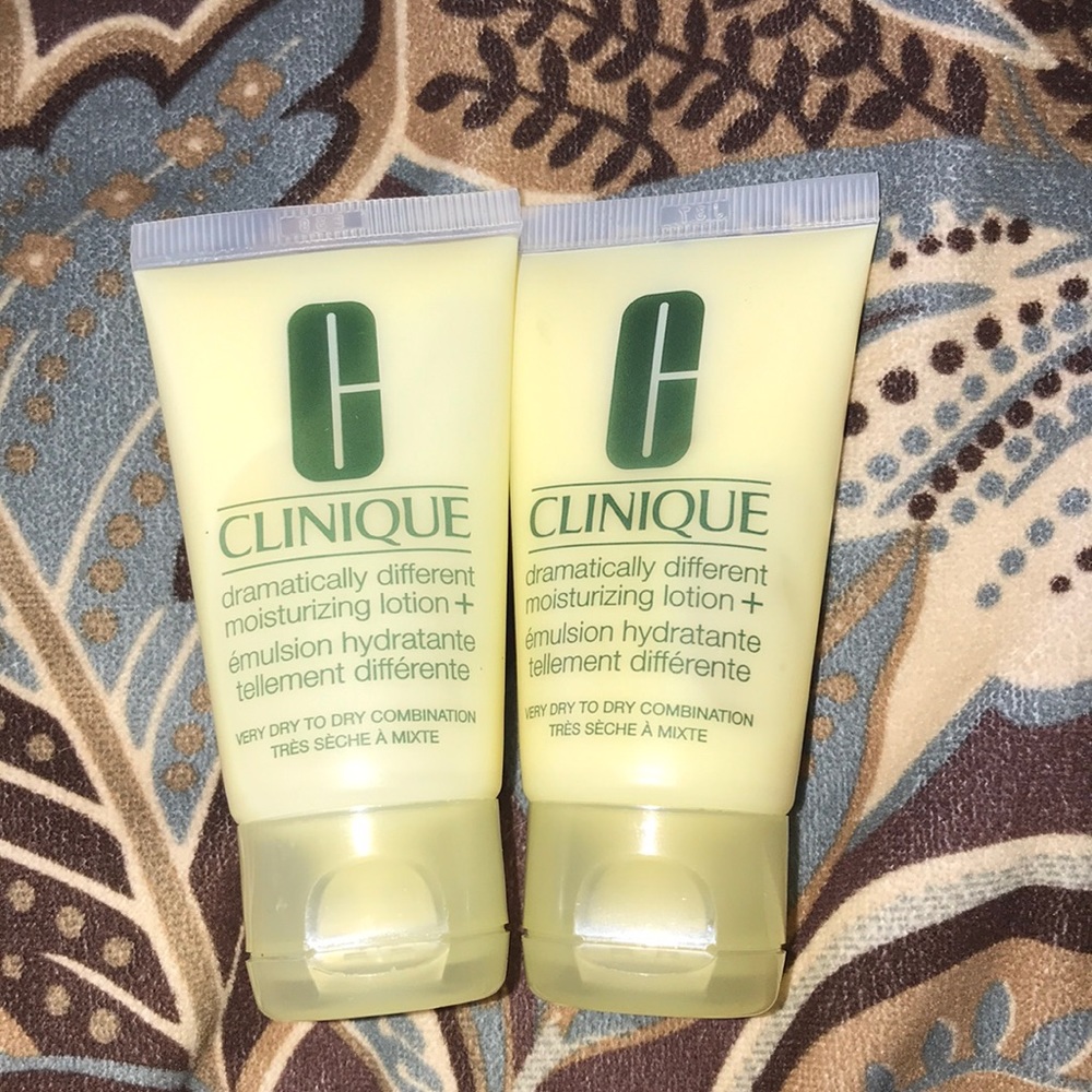 CLINIQUE MOISTURIZING LOTION